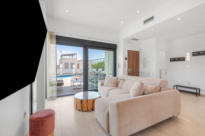 Image No.6-3 Bed Villa for sale