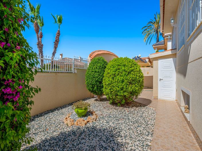 Image No.38-5 Bed Villa for sale