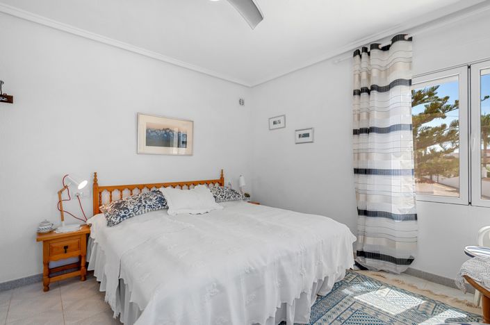 Image No.27-3 Bed Villa for sale