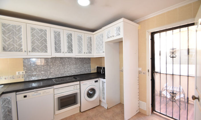 Image No.10-3 Bed Villa for sale