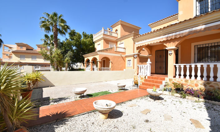 Image No.35-3 Bed Villa for sale