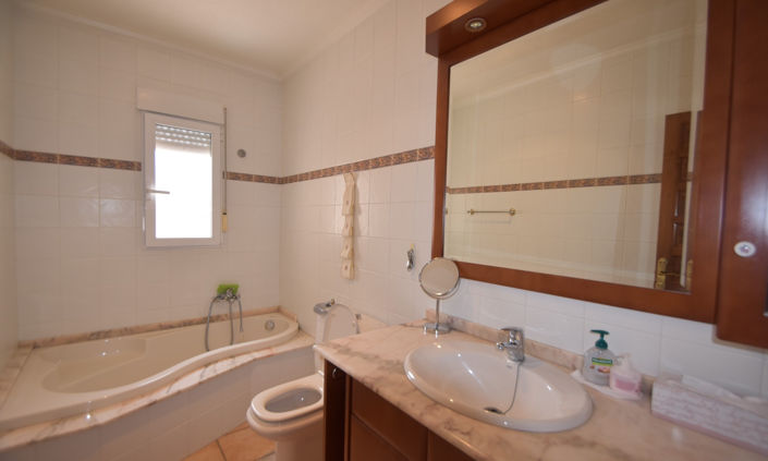 Image No.18-3 Bed Villa for sale