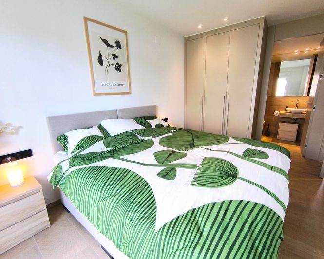 Image No.12-2 Bed Apartment for sale