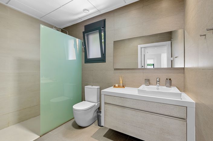 Image No.14-3 Bed Villa for sale