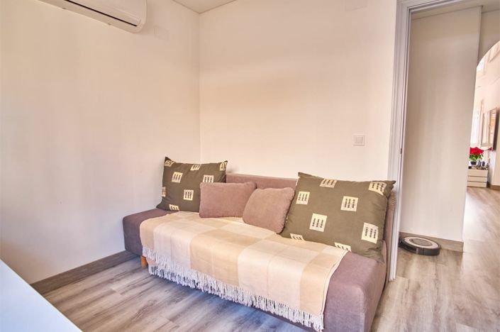 Image No.10-3 Bed Villa for sale