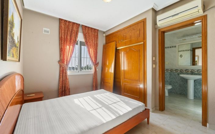 Image No.16-3 Bed Villa for sale