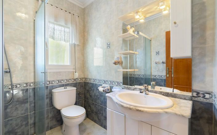 Image No.19-3 Bed Villa for sale