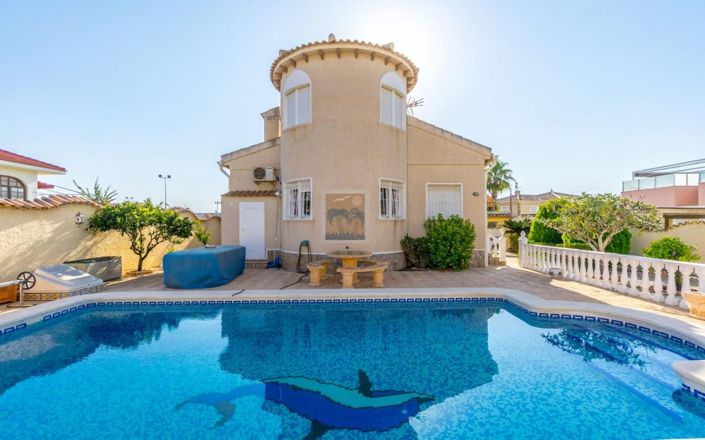 Image No.3-3 Bed Villa for sale