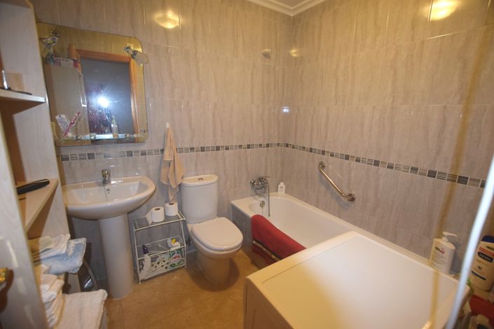 Image No.12-2 Bed Apartment for sale