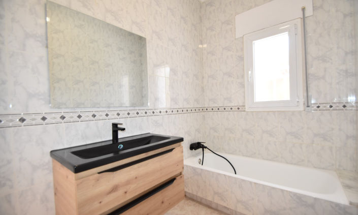 Image No.16-2 Bed Villa for sale