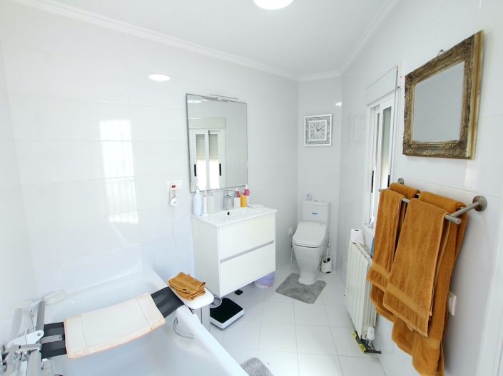 Image No.18-3 Bed Villa for sale