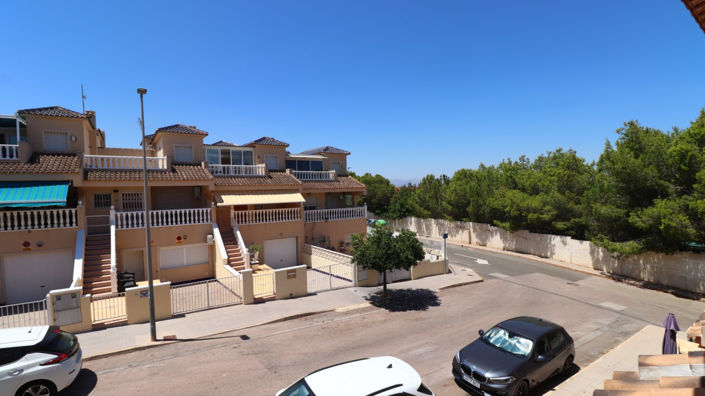 Image No.23-3 Bed Townhouse for sale