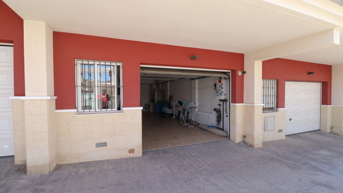 Image No.25-3 Bed Townhouse for sale