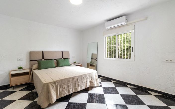 Image No.18-3 Bed Villa for sale