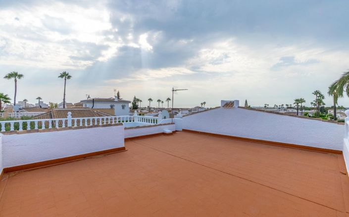 Image No.27-3 Bed Villa for sale