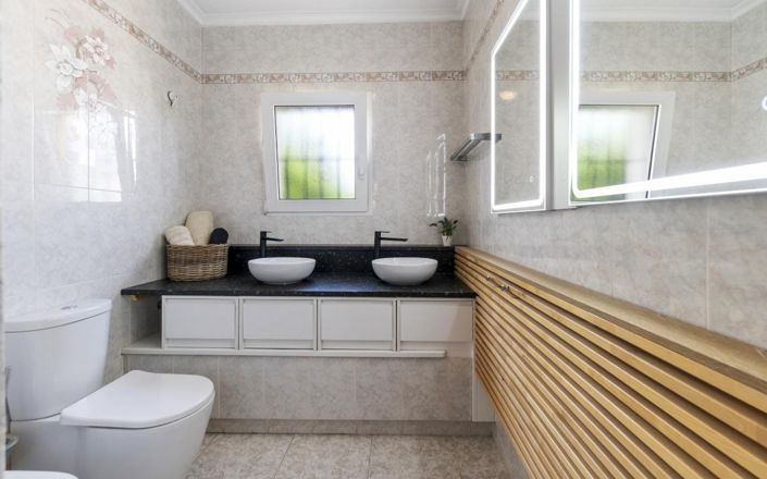 Image No.13-4 Bed Villa for sale