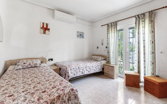 Image No.14-4 Bed Villa for sale