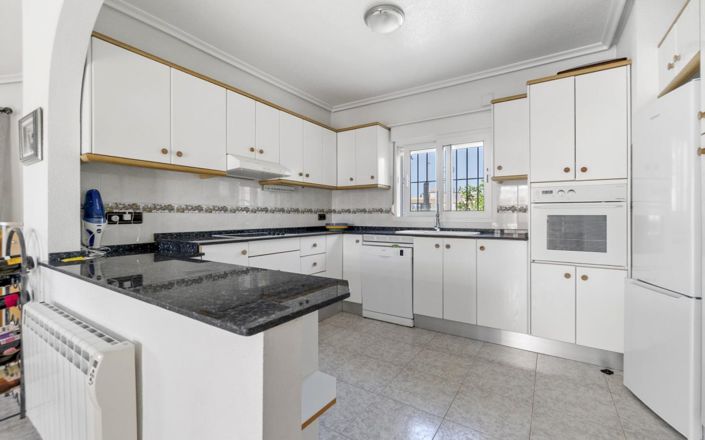 Image No.9-4 Bed Villa for sale