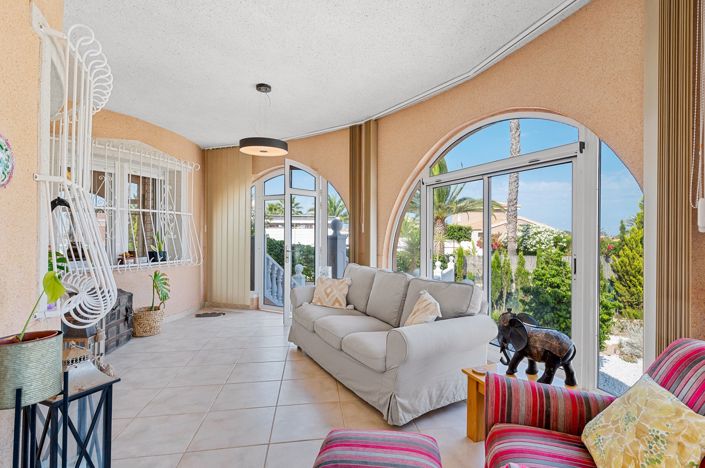 Image No.10-5 Bed Villa for sale