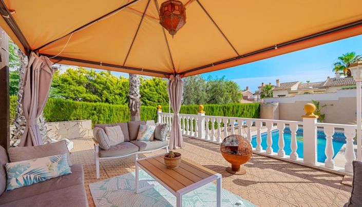 Image No.40-5 Bed Villa for sale