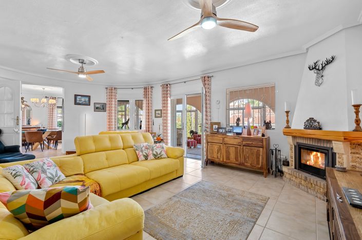 Image No.5-5 Bed Villa for sale