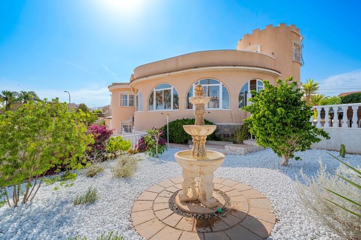 Image No.50-5 Bed Villa for sale