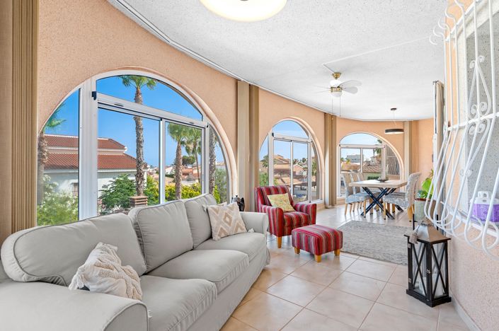 Image No.8-5 Bed Villa for sale