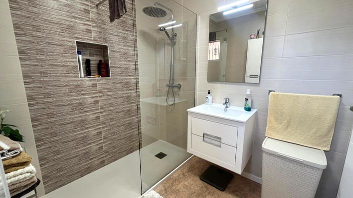 Image No.17-3 Bed Villa for sale