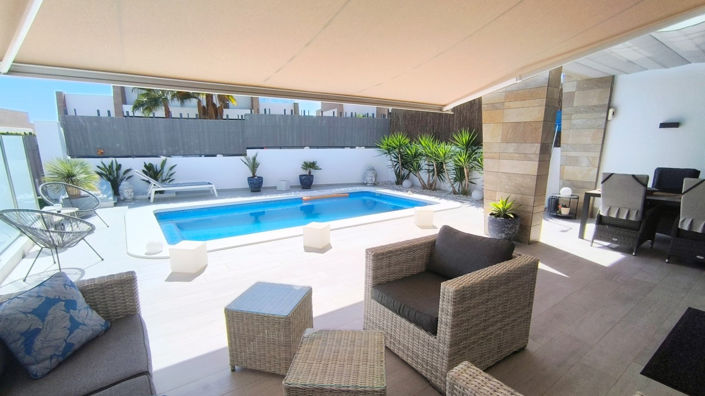 Image No.2-3 Bed Villa for sale