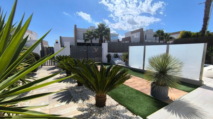 Image No.20-3 Bed Villa for sale