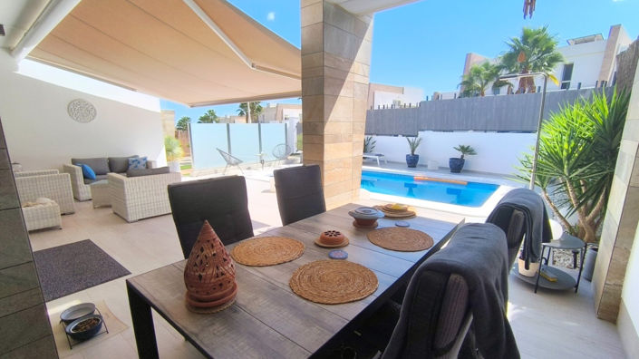 Image No.3-3 Bed Villa for sale