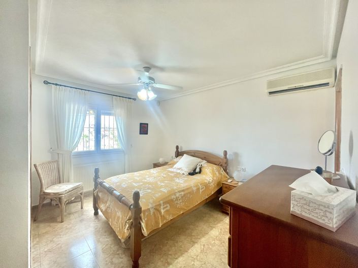 Image No.14-3 Bed Villa for sale