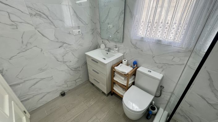 Image No.17-3 Bed Villa for sale