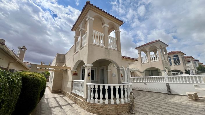 Image No.38-3 Bed Villa for sale