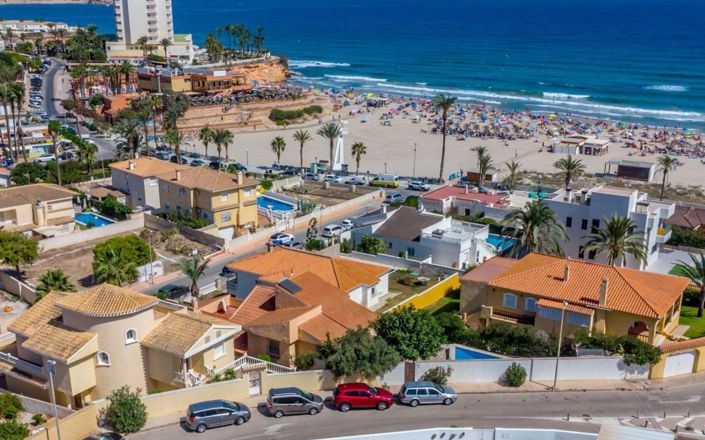 Image No.1-3 Bed Villa for sale