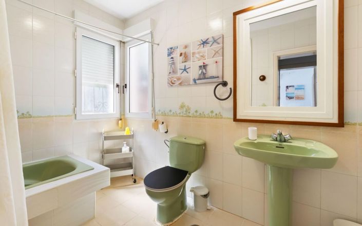 Image No.20-3 Bed Villa for sale