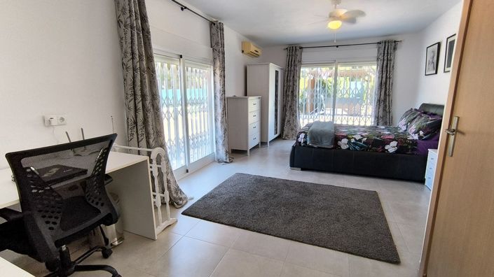 Image No.28-5 Bed Villa for sale