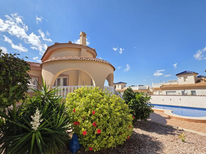 Image No.2-3 Bed Villa for sale