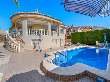 4 Bed Villa for sale