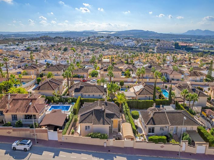 Image No.37-4 Bed Villa for sale