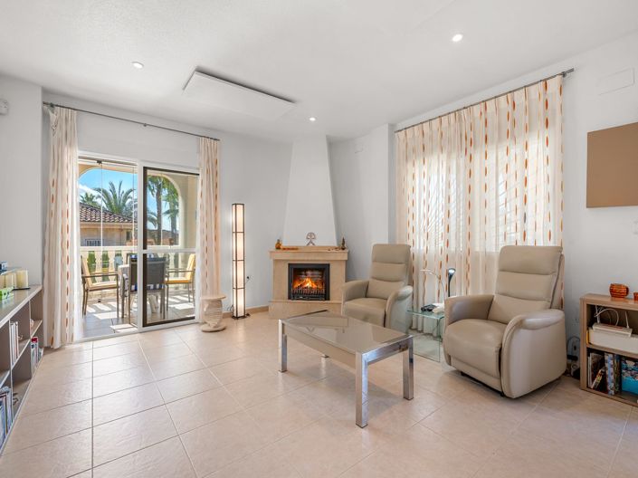 Image No.6-4 Bed Villa for sale