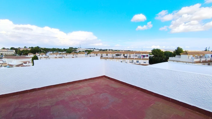 Image No.18-3 Bed Property for sale