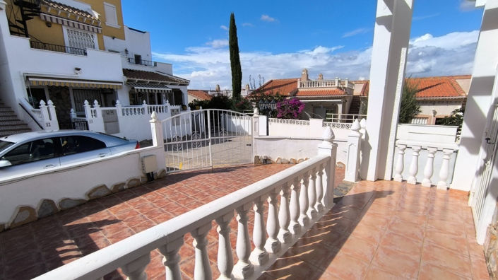 Image No.20-3 Bed Property for sale