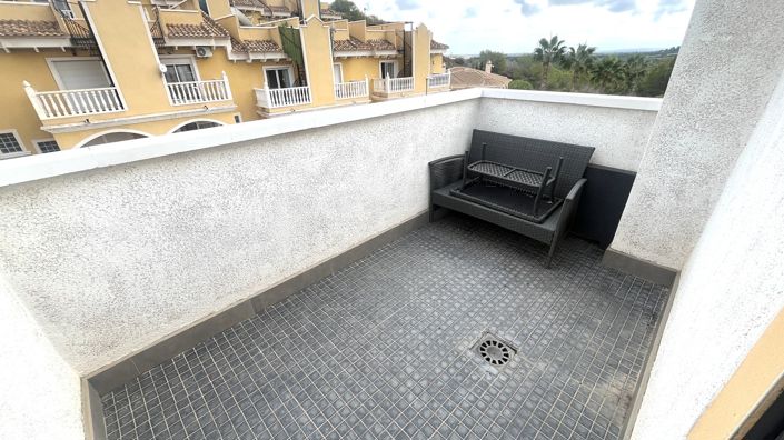 Image No.22-2 Bed Townhouse for sale