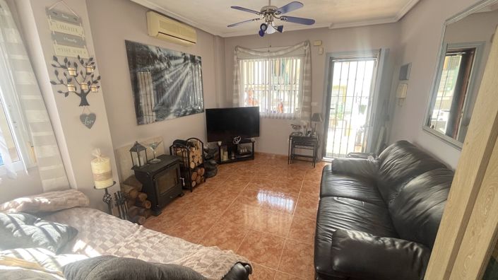 Image No.6-2 Bed Townhouse for sale