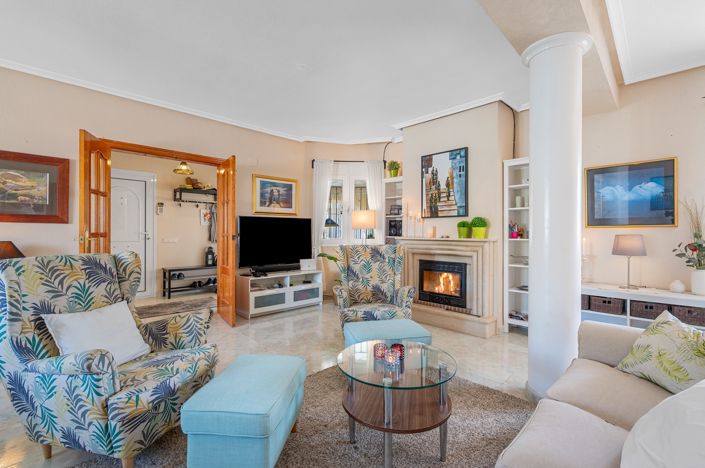 Image No.2-3 Bed Villa for sale