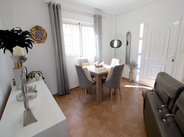 Image No.8-3 Bed Villa for sale