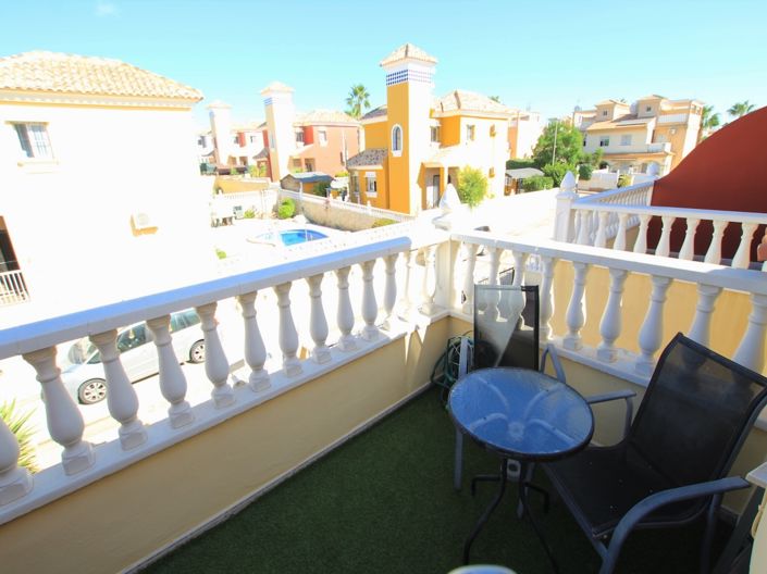 Image No.18-3 Bed Townhouse for sale