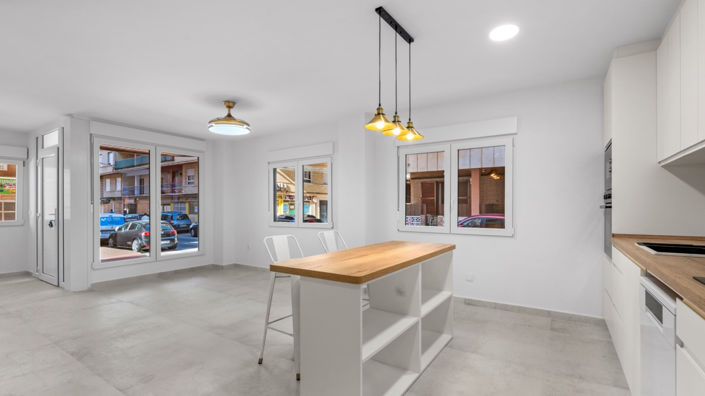 Image No.3-3 Bed Apartment for sale