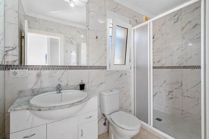 Image No.28-5 Bed Villa for sale